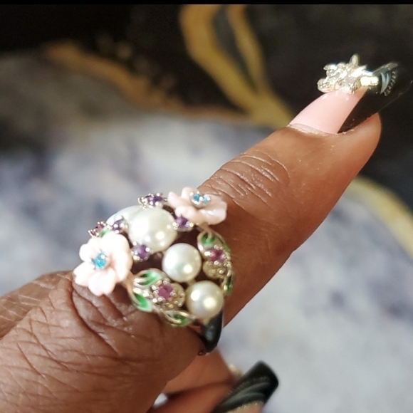 Jardin Collection Mother Of Pearl, Freshwater Pearl, Amethyst, Neon Apatite Ring - Picture 6 of 8